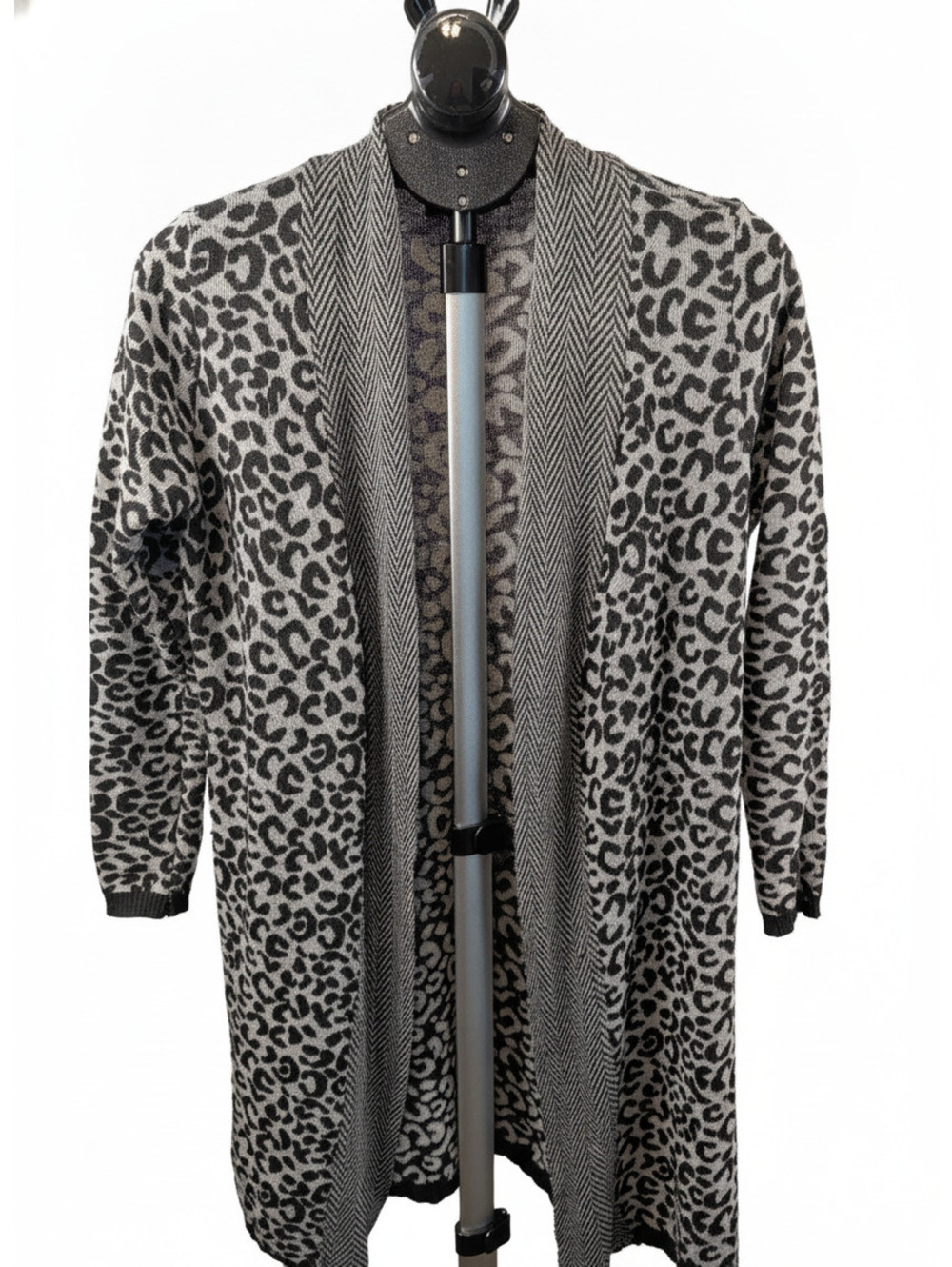 Domani Women's Long Leopard Print Cardigan in Black and Gray, Size Large